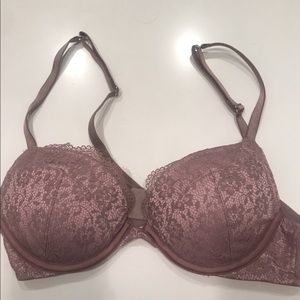 Victoria’s Secret lacy push up bra 32a